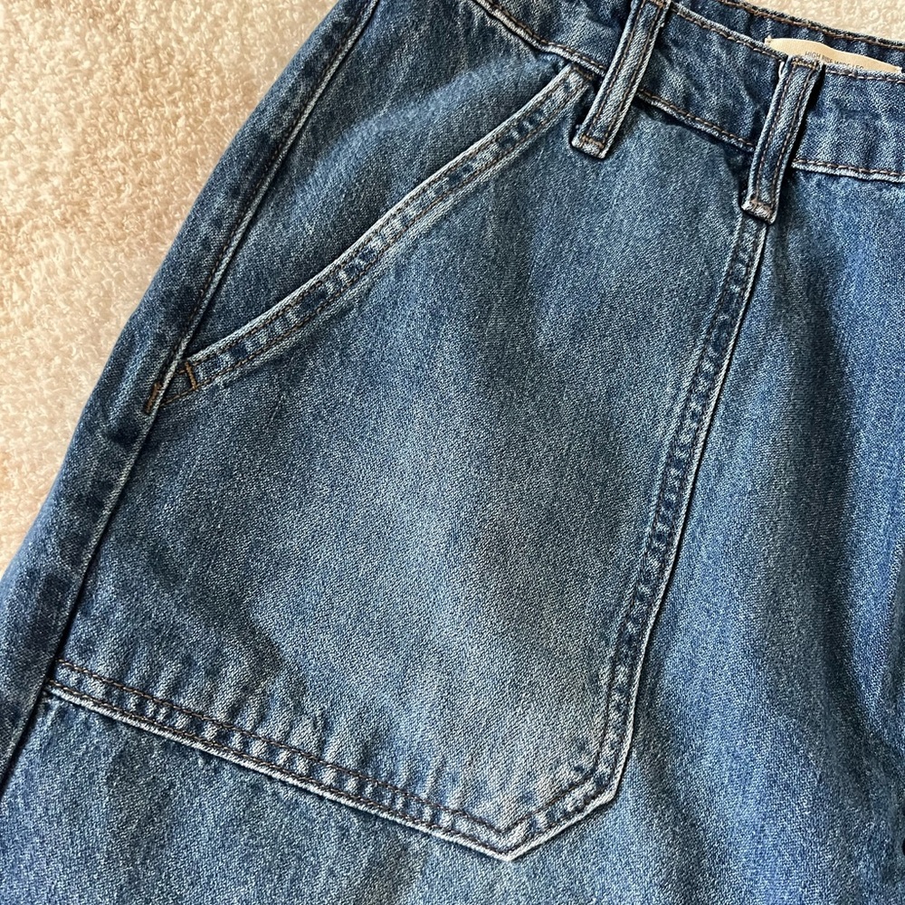 Jeans - Picture 2 of 5
